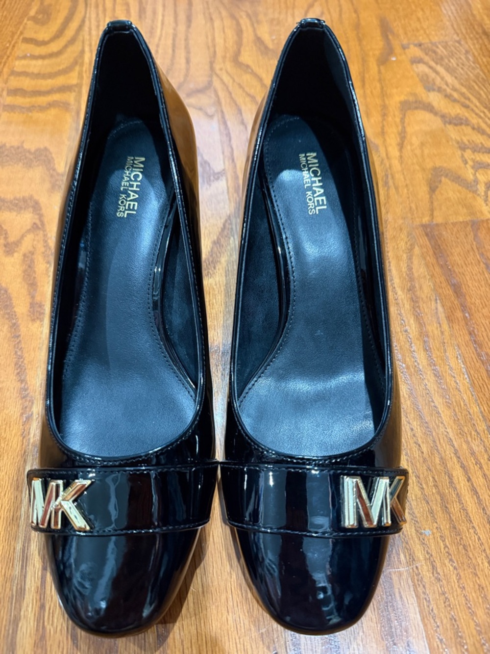 Michael Kors Dressy Black Patent Leather MK Logo pumps. NEW!